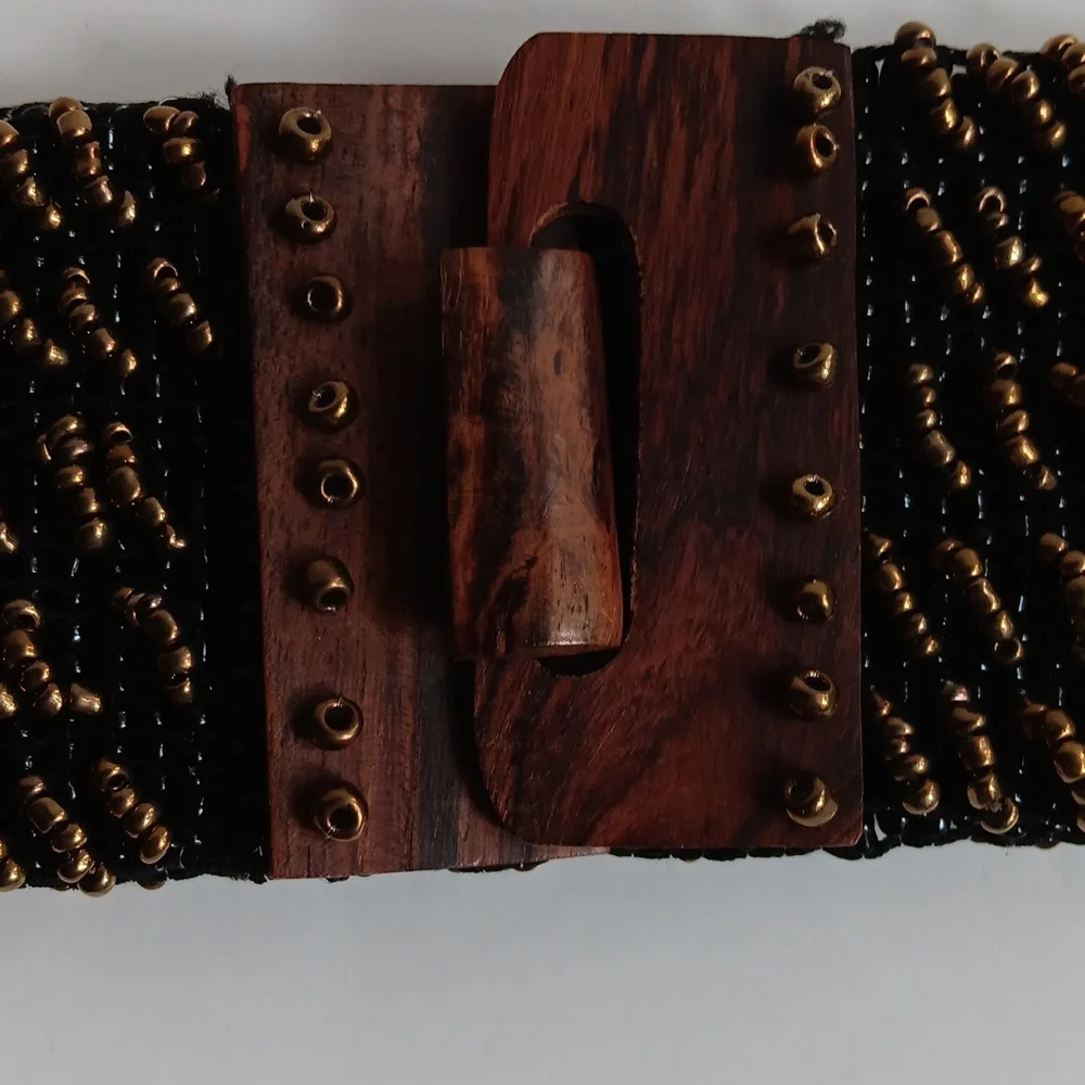 BEADED METALLIC/ WOOD BROWN BLK BELT - Picture 2 of 3
